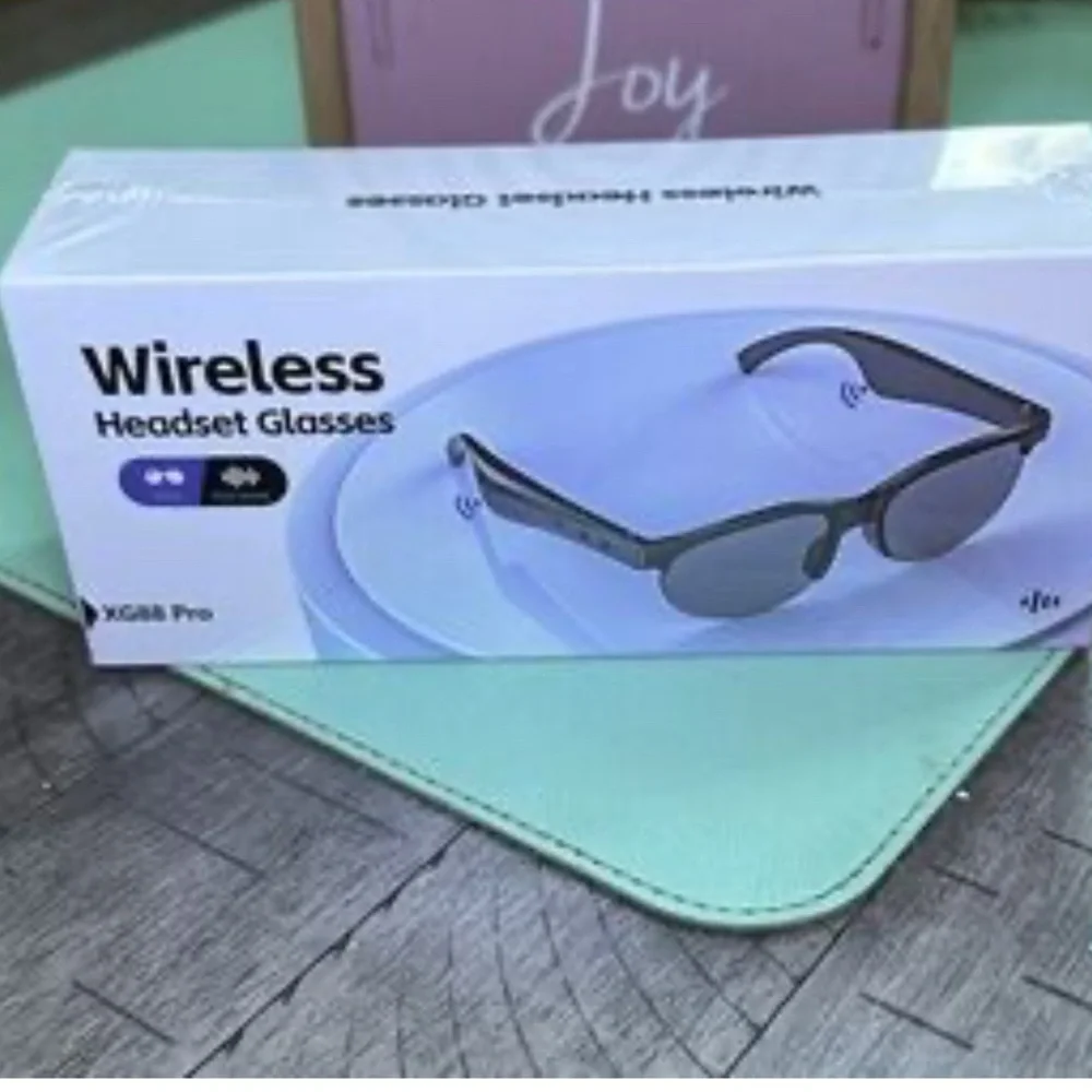 Black Wireless Headset Glasses 👓 as seen on Tik Tok New In Box 🗃️